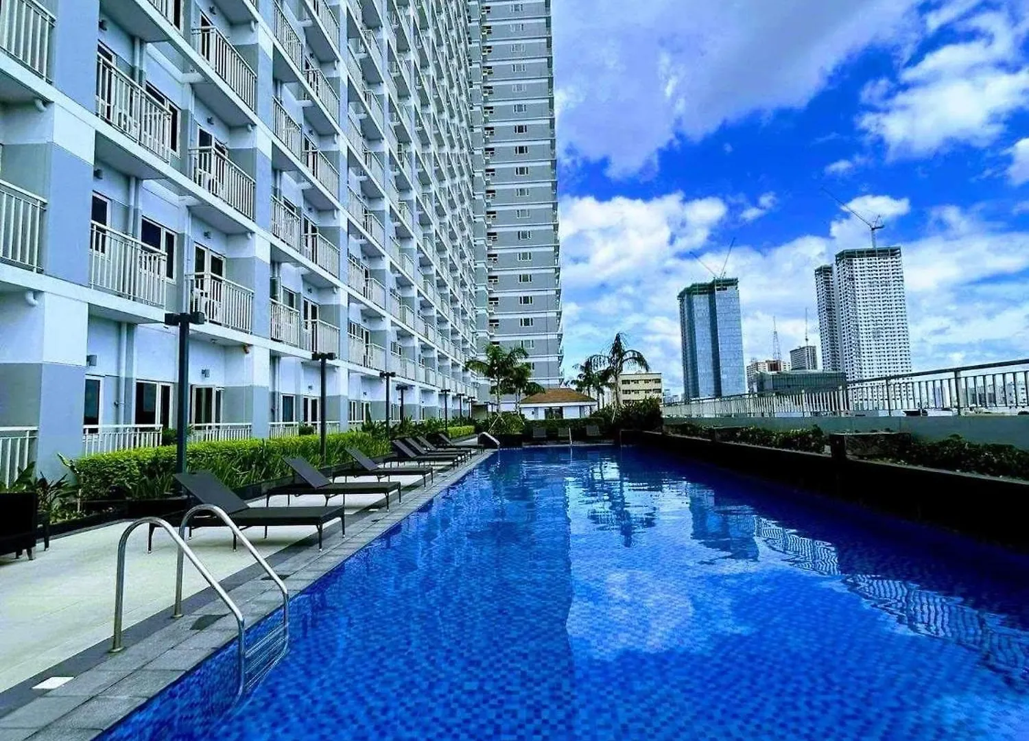 Coast Residences, Roxas Blvd, Pasay City Manila 0*,  Philippines
